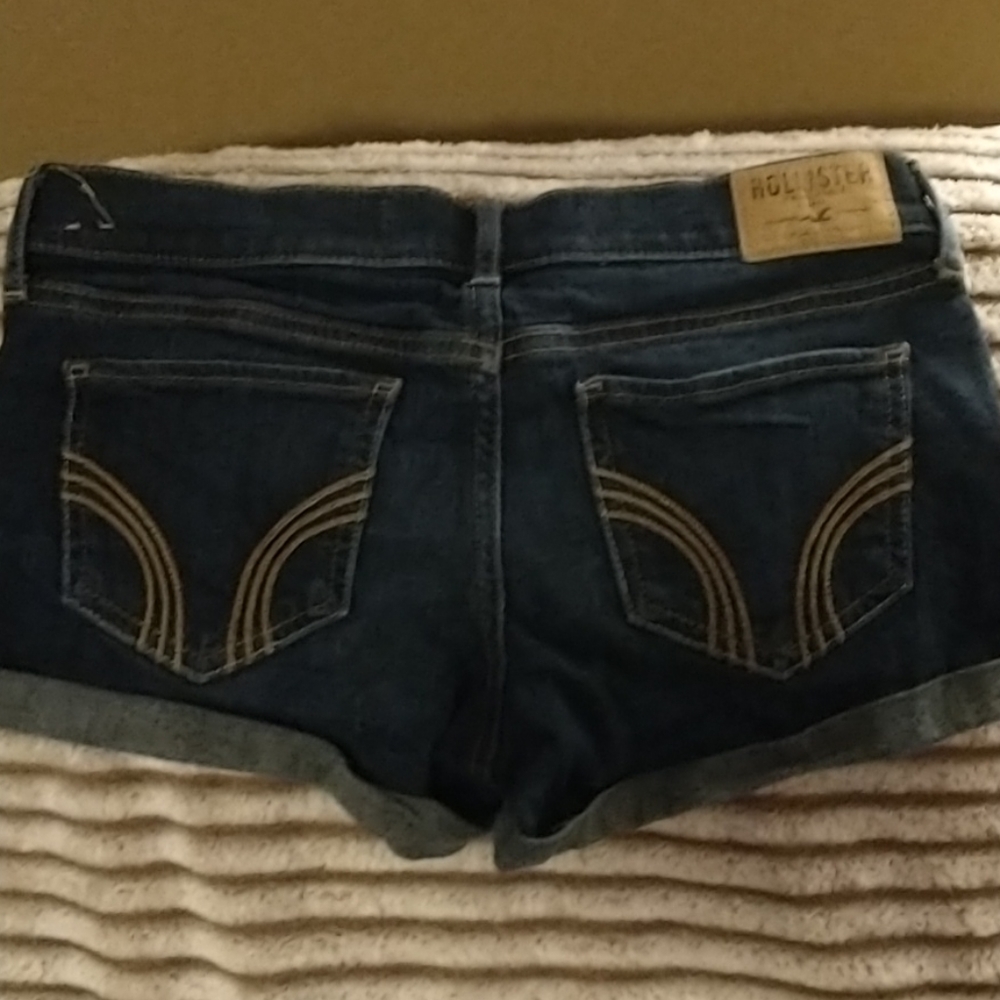 Hollister jean shorts 1 waist 25